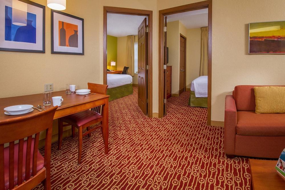 Sonesta Simply Hotel